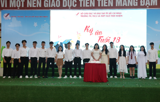 Lễ tri ân - Trưởng thành dành cho học sinh khối 12