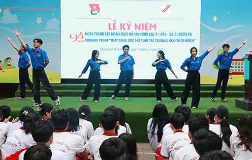 Tuổi trẻ Ngô Thời Nhiệm tự hào chào mừng 94 năm ngày thành lập đoàn TNCS Hồ Chí Minh (26/3/1931 - 26/3/2025) và trao học bổng 