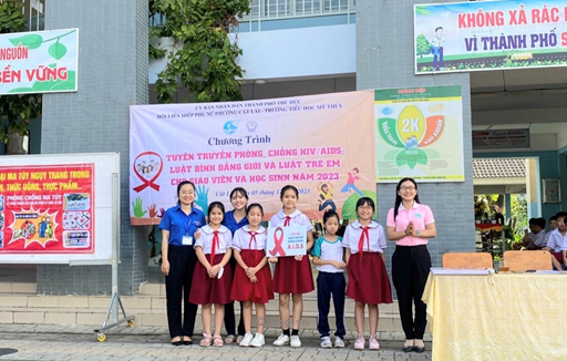 Tuyên truyền giáo dục cho các em học sinh về Luật trẻ em và quyền trẻ em