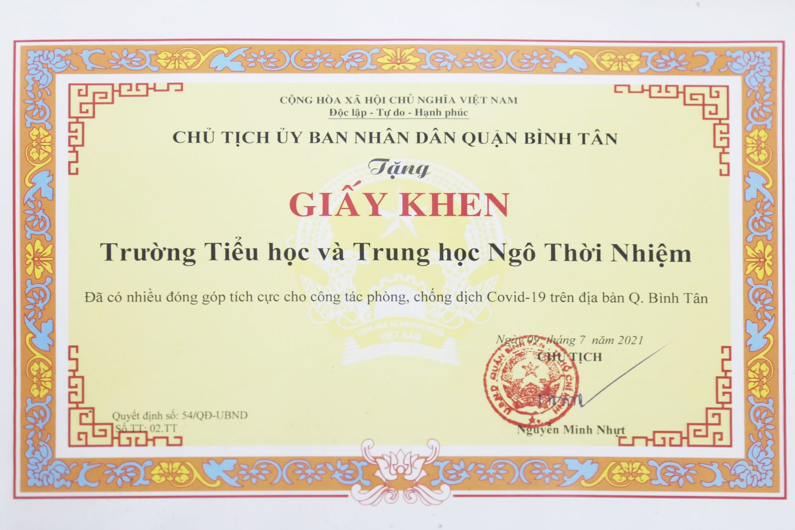 Giấy khen trường có nhiều đóng góp tích cực cho công tác phòng, chống dịch Covid-19 ở quận Bình Tân