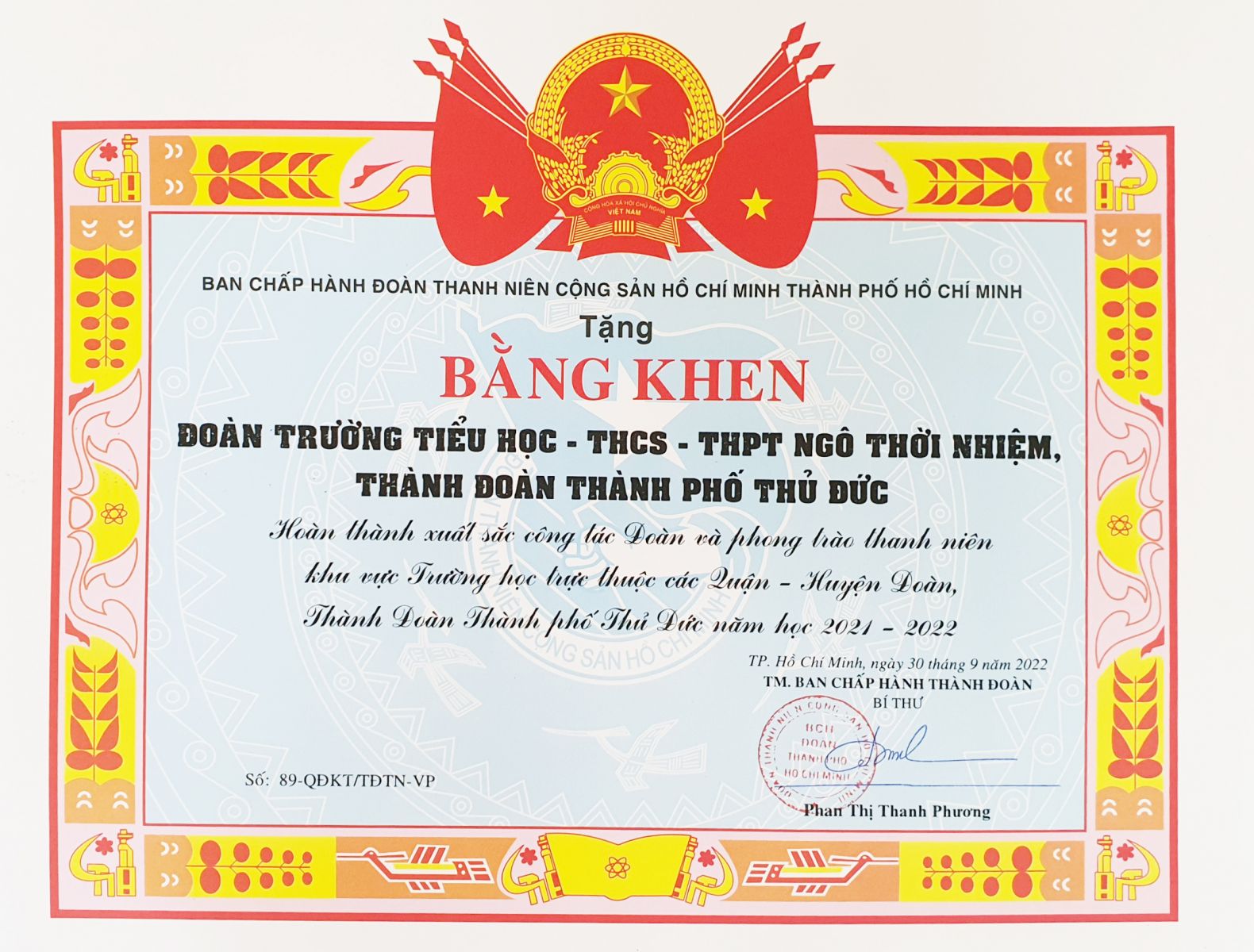 Bằng khen Đã hoàn thành xuất sắc công tác Đoàn và phong trào thanh niên khu vực trường học trực thuộc các Quận - Huyện Đoàn thành Đoàn thành phố Thủ Đức năm học 2021-2022