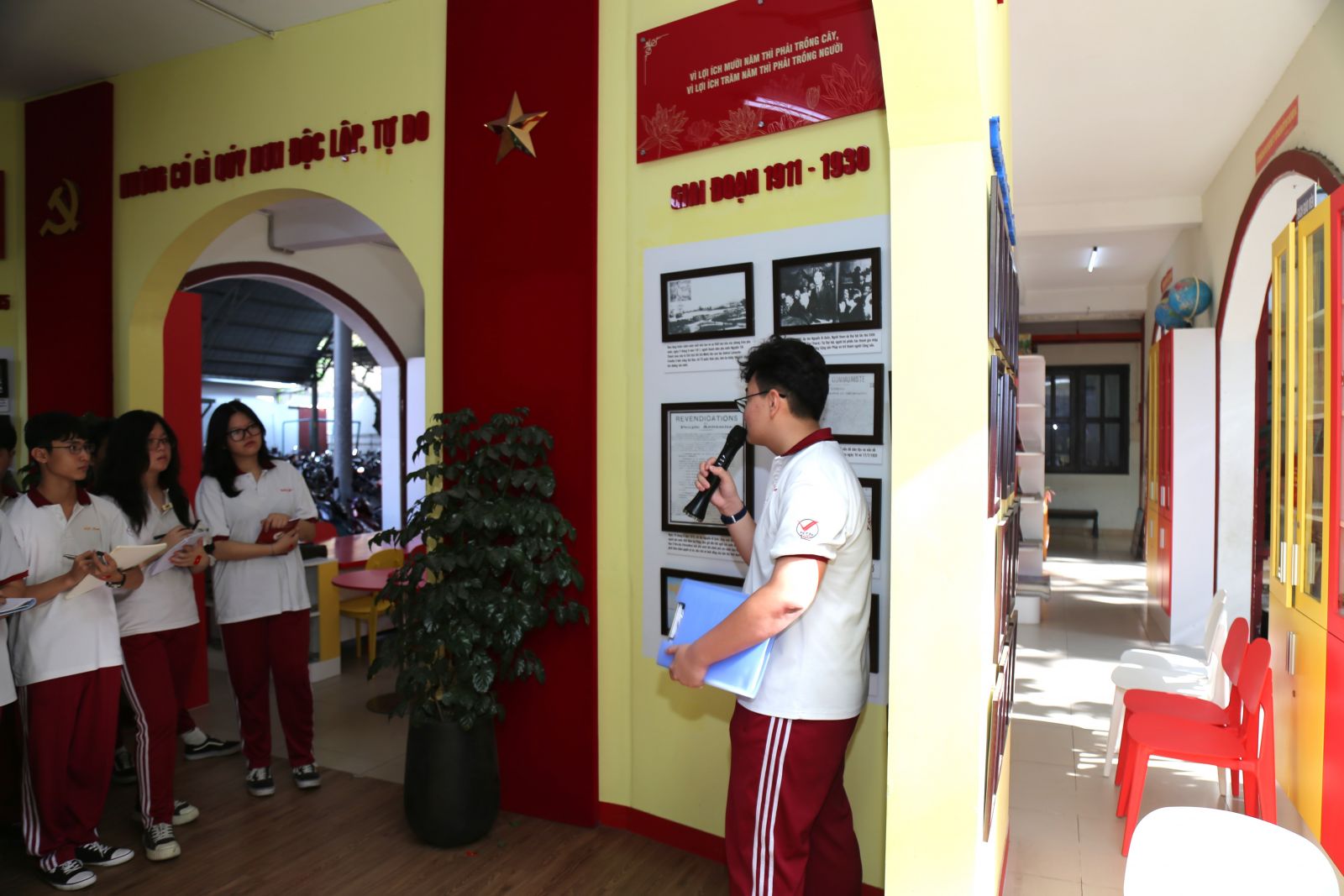 Tổ Lịch sử: Dạy và học bằng phương pháp STEM