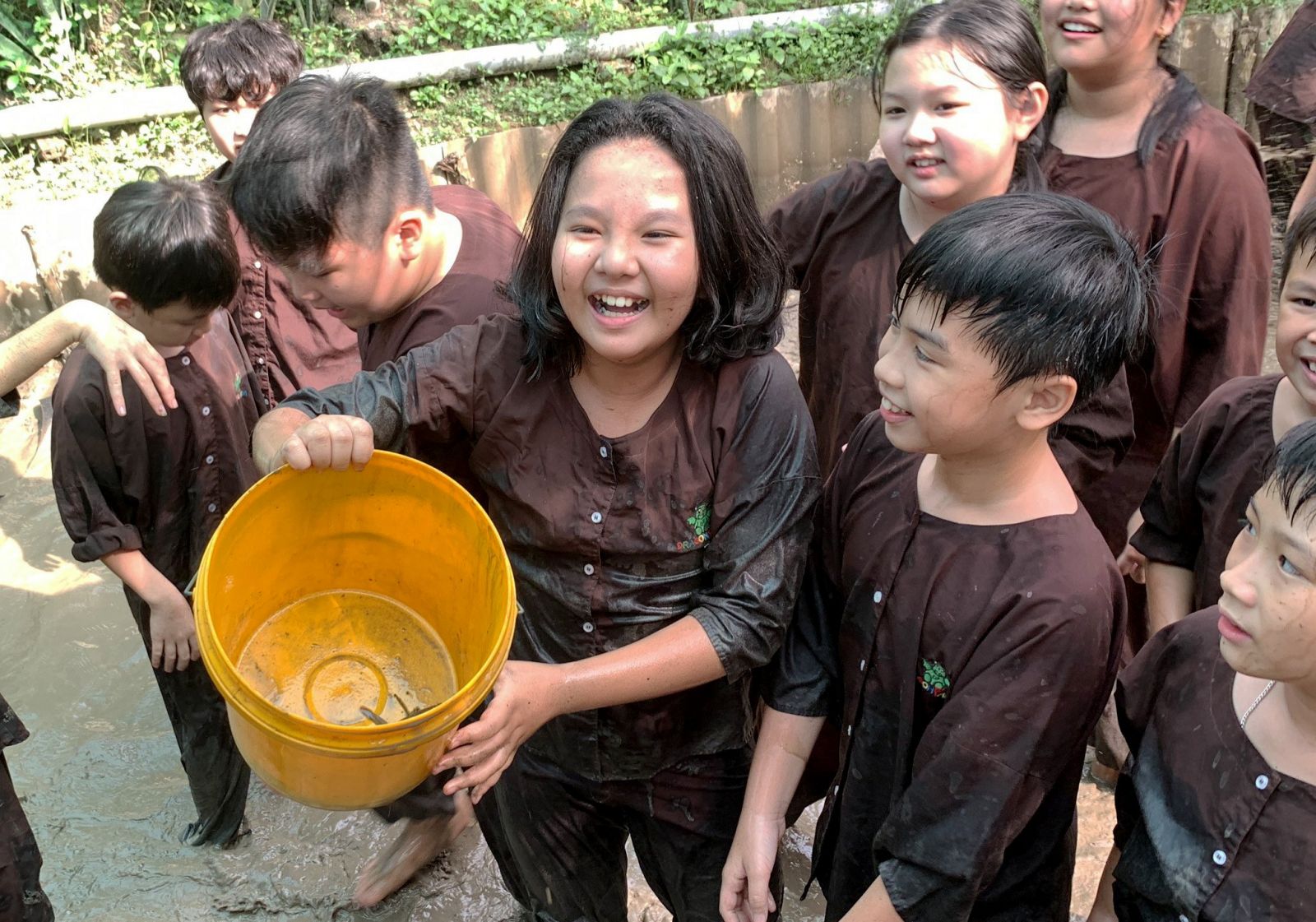 Tổ chức học tập ngoại khóa cho học sinh khối Tiểu học