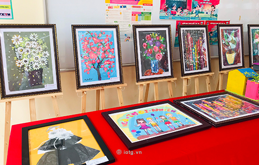Triển lãm tranh Sắc màu tôi yêu của học sinh trường Ngô Thời Nhiệm