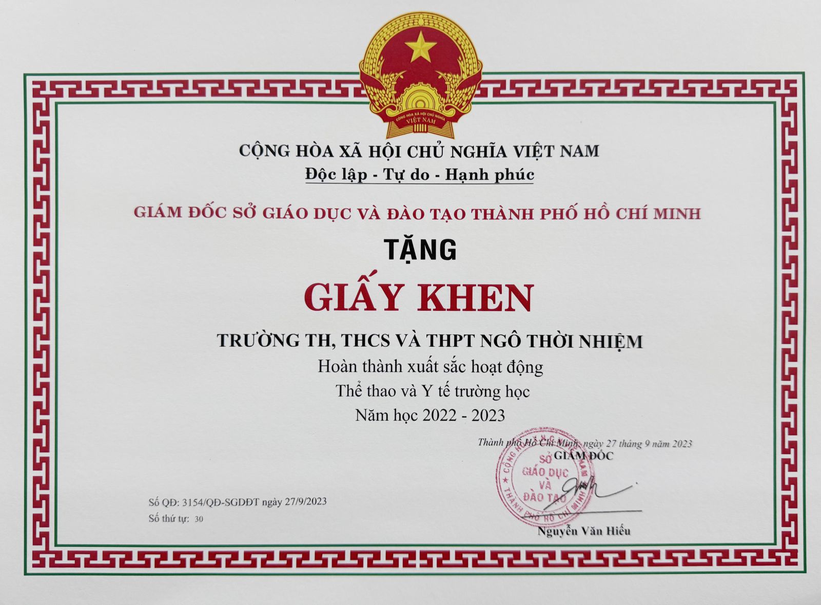 Giấy khen trường Đã Hoàn thành xuất sắc hoạt động Thể thao và Y tế học đường năm học 2022-2023