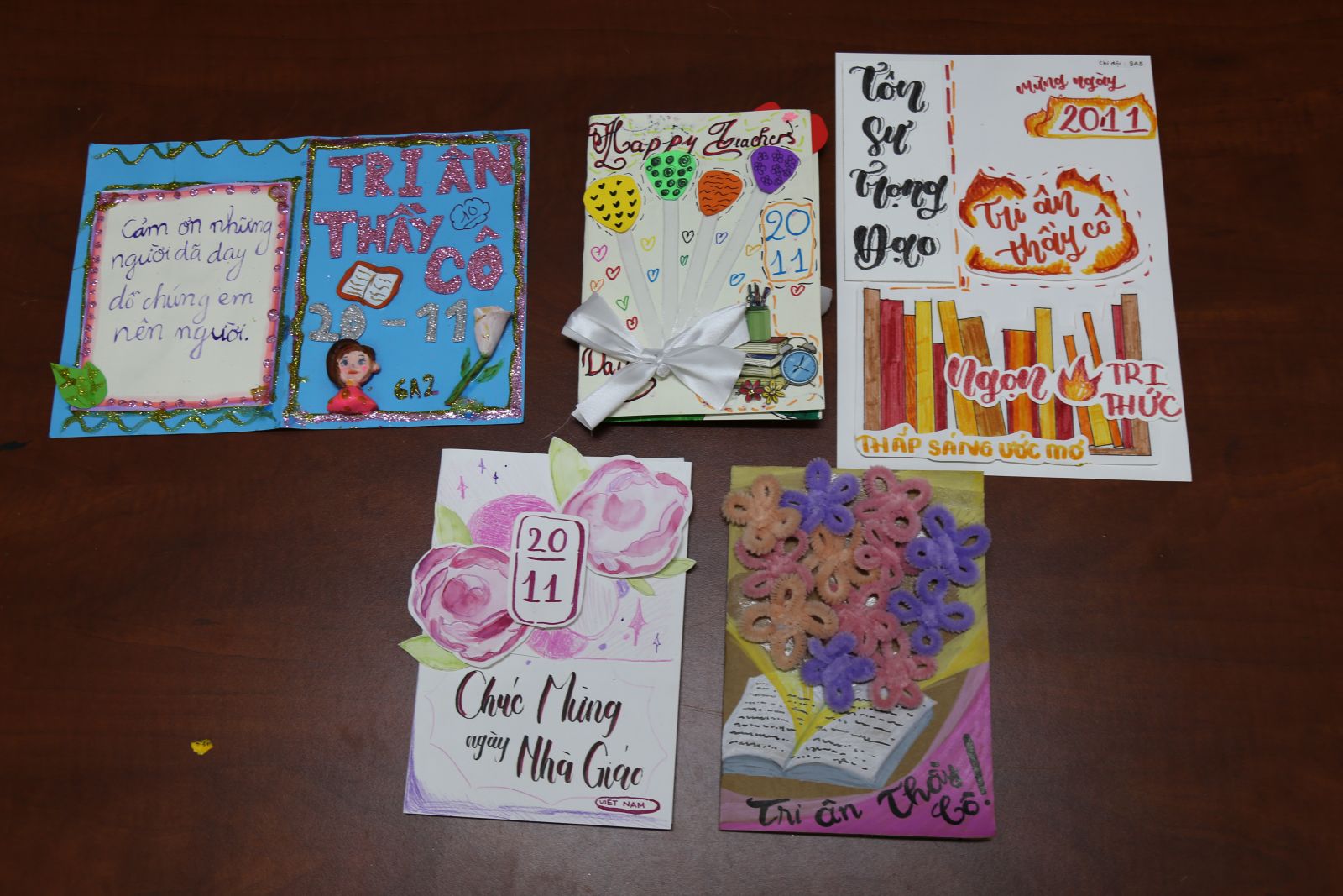 Những tác phẩm thiết kế thiệp đạt giải trong cuộc thi “Thiết kế thiệp” của trường Ngô Thời Nhiệm