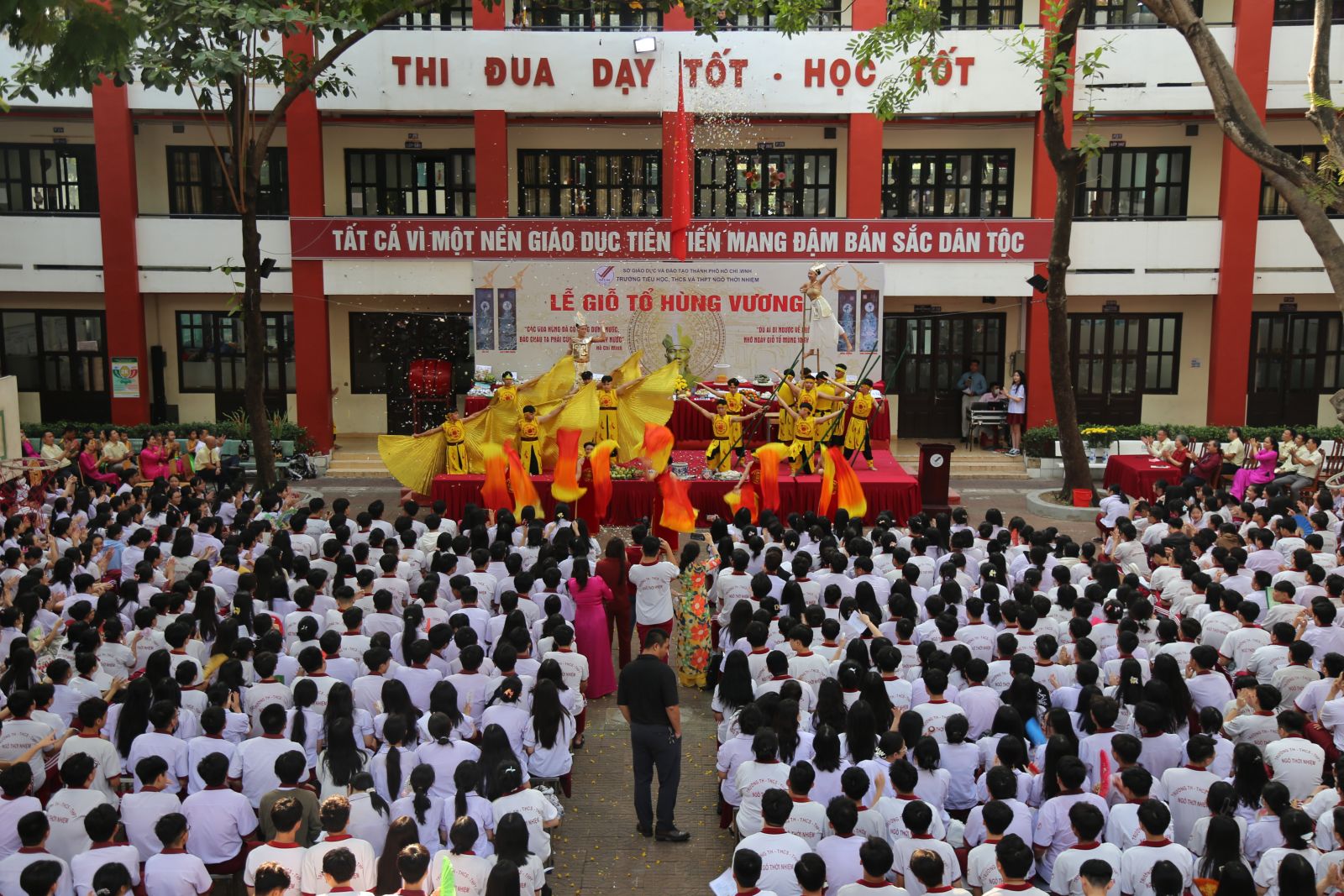 Tiết mục văn nghệ tái hiện lại lịch sử dựng nước của Vua Hùng