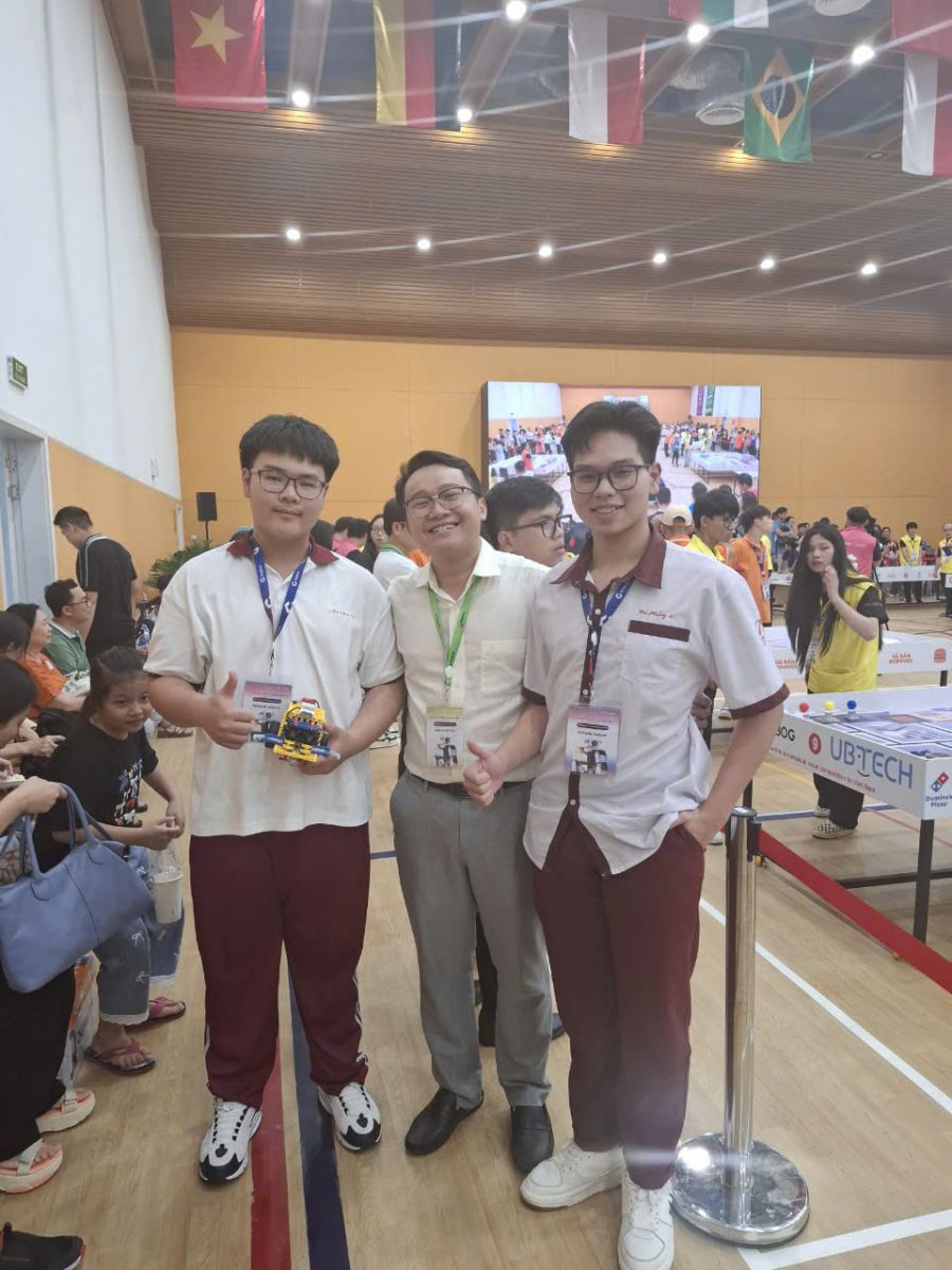 Trường Ngô Thời Nhiệm đạt giải Nhất cuộc thi ROBOG toàn quốc 2024 và giành tấm vé tham dự cuộc thi ROBOG quốc tế tổ chức tại Thâm Quyến (Trung Quốc) vào tháng 12 năm 2024