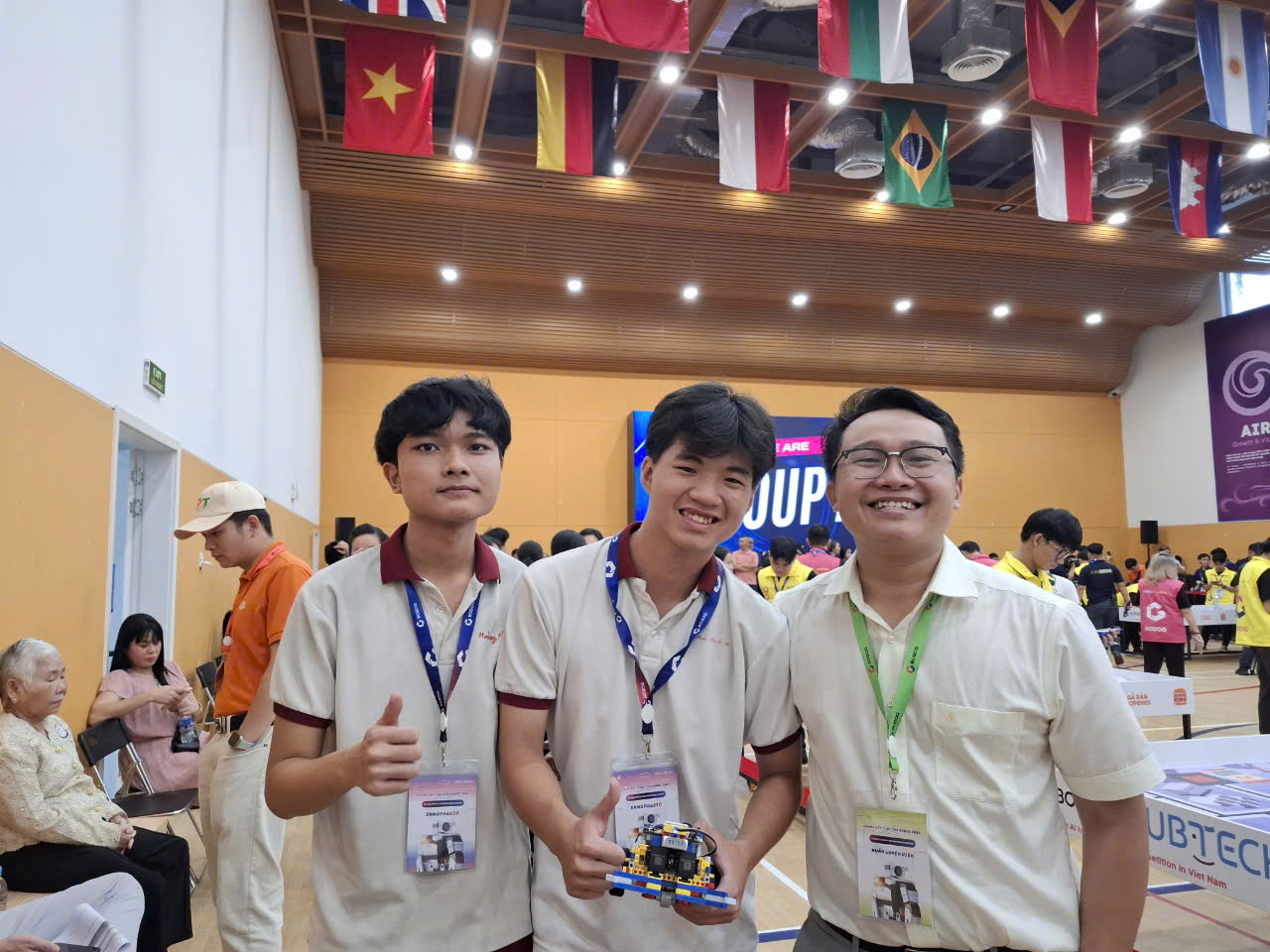 Trường Ngô Thời Nhiệm đạt giải Nhất cuộc thi ROBOG toàn quốc 2024 và giành tấm vé tham dự cuộc thi ROBOG quốc tế tổ chức tại Thâm Quyến (Trung Quốc) vào tháng 12 năm 2024